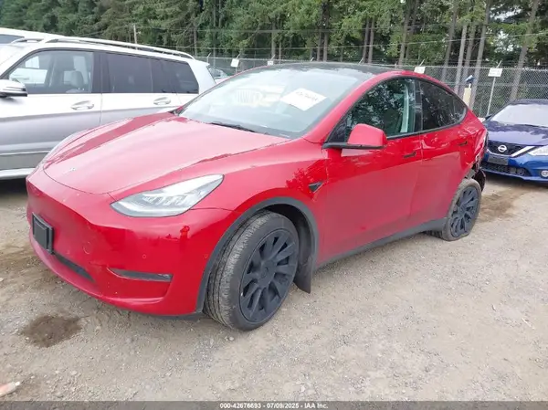 7SAYGDEE2NF429808 2022 TESLA MODEL Y - Image 2