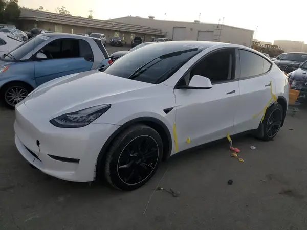 7SAYGDEE2NF429985 2022 TESLA MODEL Y - Image 1