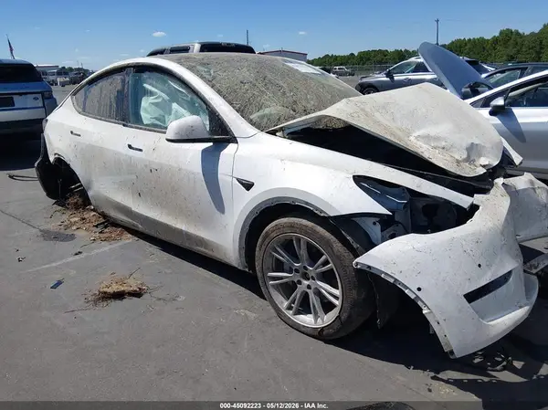 7SAYGDEE2NF434555 2022 TESLA MODEL Y - Image 1