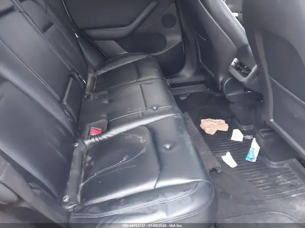 7SAYGDEE2NF438122 2022 TESLA MODEL Y - Image 8