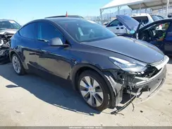 7SAYGDEE2NF441537 2022 TESLA MODEL Y
