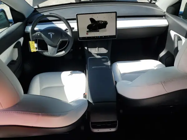 7SAYGDEE2NF442073 2022 TESLA MODEL Y - Image 8