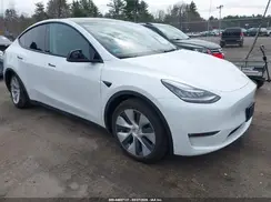 7SAYGDEE2NF442946 2022 TESLA MODEL Y