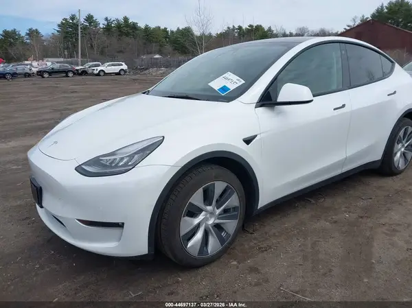 7SAYGDEE2NF442946 2022 TESLA MODEL Y - Image 2
