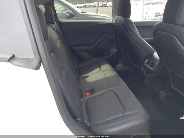 7SAYGDEE2NF442946 2022 TESLA MODEL Y - Image 8