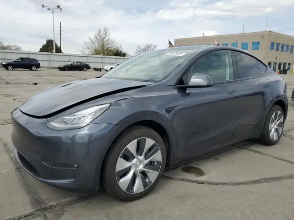 7SAYGDEE2NF443711 2022 TESLA MODEL Y - Image 1