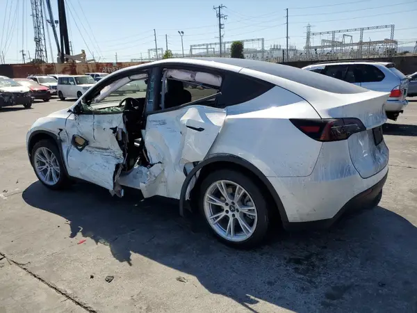 7SAYGDEE2NF448391 2022 TESLA MODEL Y - Image 2