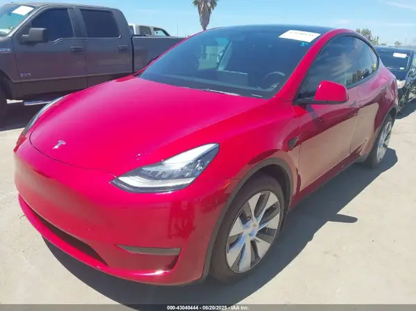 7SAYGDEE2NF450321 2022 TESLA MODEL Y - Image 2