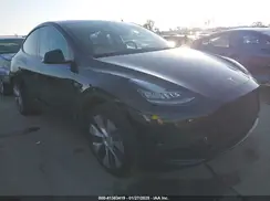 7SAYGDEE2NF453025 2022 TESLA MODEL Y