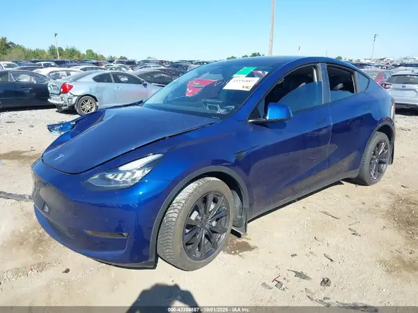 7SAYGDEE2NF459875 2022 TESLA MODEL Y - Image 2