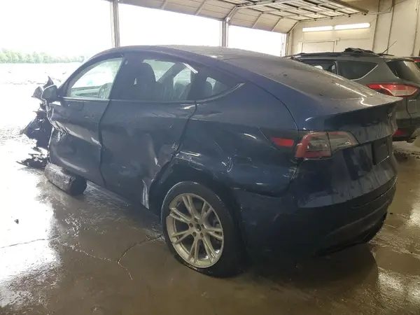 7SAYGDEE2NF462159 2022 TESLA MODEL Y - Image 2