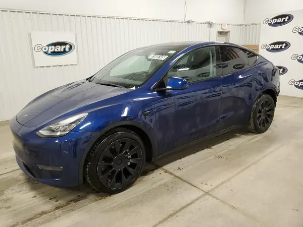 7SAYGDEE2NF481245 2022 TESLA MODEL Y - Image 1