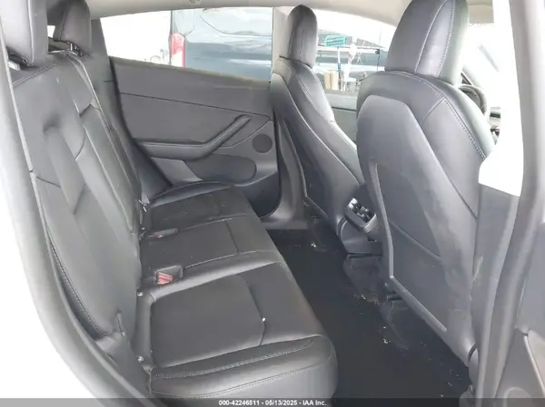 7SAYGDEE2NF509769 2022 TESLA MODEL Y - Image 8