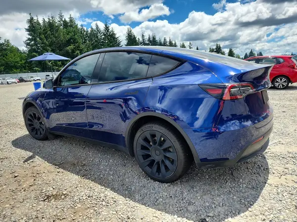 7SAYGDEE2NF548183 2022 TESLA MODEL Y - Image 2