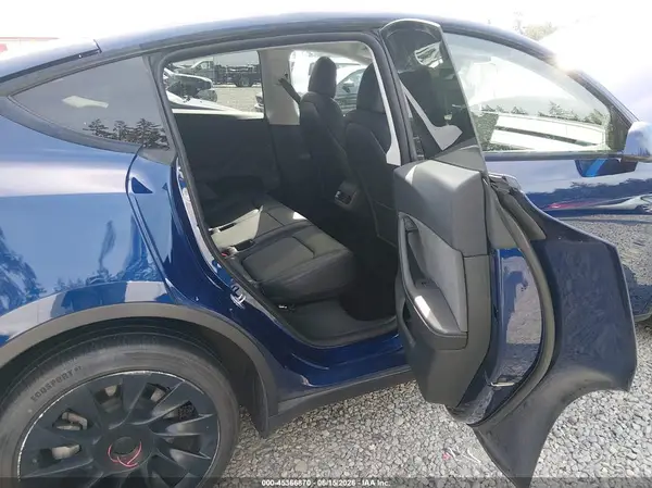 7SAYGDEE2NF558941 2022 TESLA MODEL Y - Image 8