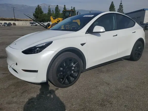 7SAYGDEE2NF561225 2022 TESLA MODEL Y - Image 1
