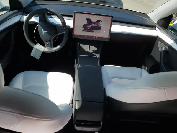 7SAYGDEE2NF561578 2022 TESLA MODEL Y - Image 8