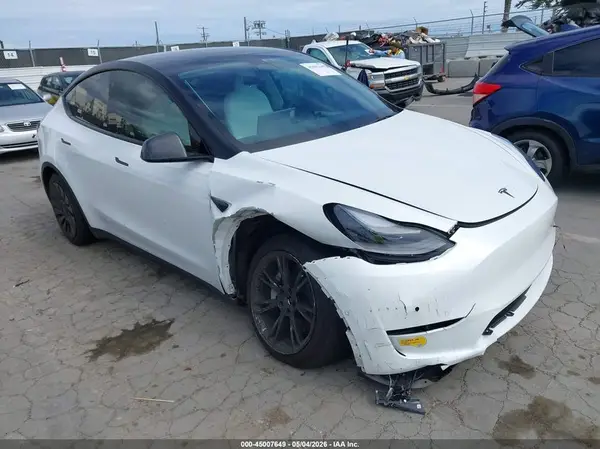 7SAYGDEE2NF561614 2022 TESLA MODEL Y - Image 1