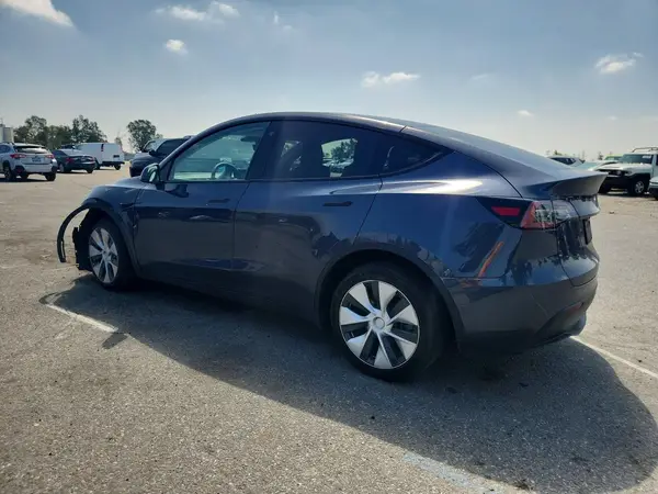 7SAYGDEE2NF572497 2022 TESLA MODEL Y - Image 2