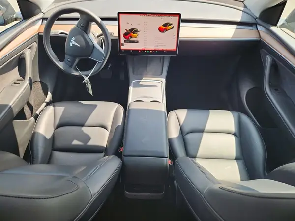 7SAYGDEE2NF572497 2022 TESLA MODEL Y - Image 8