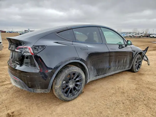 7SAYGDEE2NF572788 2022 TESLA MODEL Y - Image 2