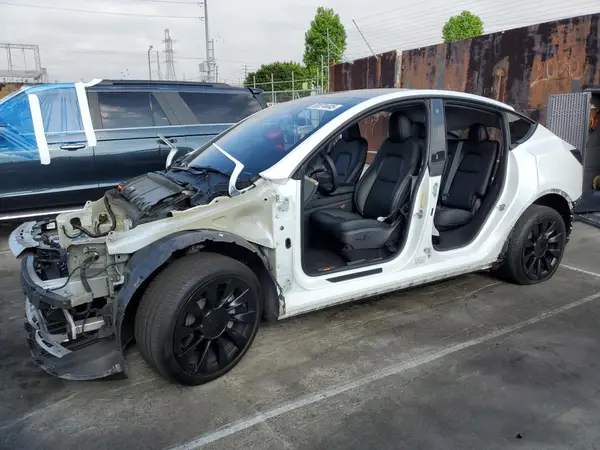 7SAYGDEE2PA025536 2023 TESLA MODEL Y - Image 1