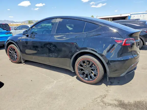 7SAYGDEE2PA027464 2023 TESLA MODEL Y - Image 2