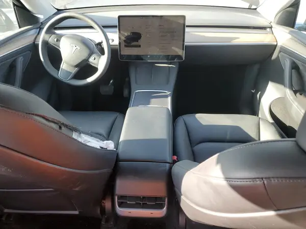 7SAYGDEE2PA032602 2023 TESLA MODEL Y - Image 8