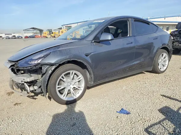 7SAYGDEE2PA033197 2023 TESLA MODEL Y - Image 1