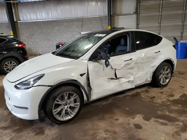 7SAYGDEE2PA037749 2023 TESLA MODEL Y - Image 1