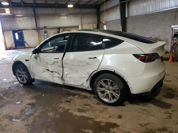 7SAYGDEE2PA037749 2023 TESLA MODEL Y - Image 2