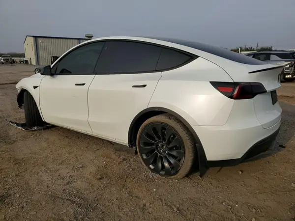 7SAYGDEE2PA038481 2023 TESLA MODEL Y - Image 2