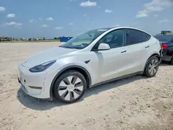 7SAYGDEE2PA041011 2026 TESLA MODEL Y