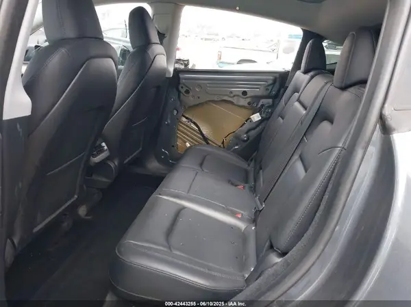7SAYGDEE2PA042496 2023 TESLA MODEL Y - Image 8