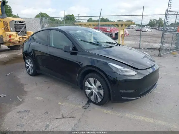 7SAYGDEE2PA044328 2023 TESLA MODEL Y - Image 1