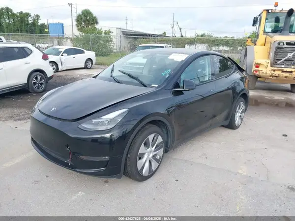 7SAYGDEE2PA044328 2023 TESLA MODEL Y - Image 2