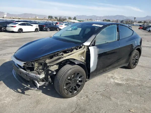 7SAYGDEE2PA050565 2023 TESLA MODEL Y - Image 1