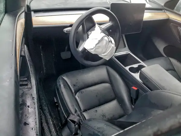 7SAYGDEE2PA058200 2023 TESLA MODEL Y - Image 8
