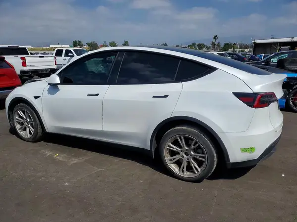 7SAYGDEE2PA074106 2023 TESLA MODEL Y - Image 2