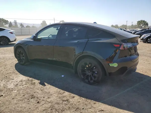 7SAYGDEE2PA078172 2023 TESLA MODEL Y - Image 2