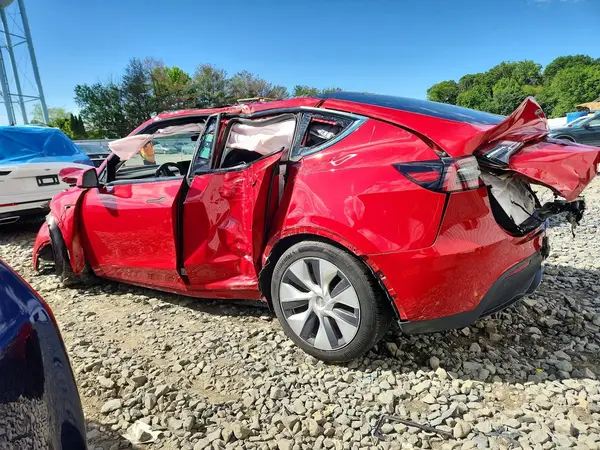 7SAYGDEE2PA078883 2023 TESLA MODEL Y - Image 2