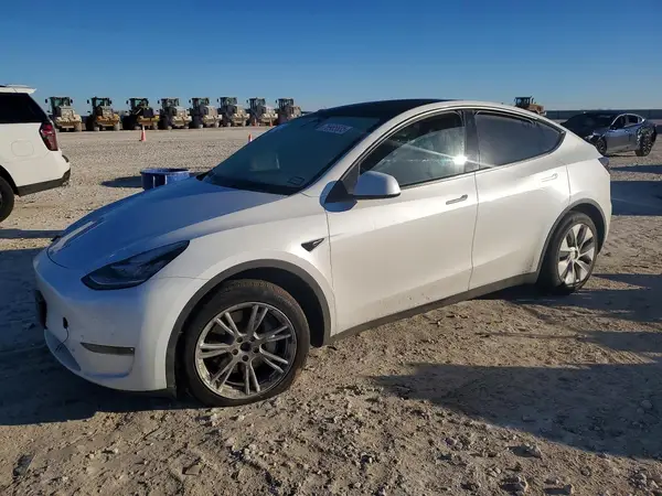 7SAYGDEE2PA079323 2023 TESLA MODEL Y - Image 1