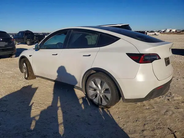 7SAYGDEE2PA079323 2023 TESLA MODEL Y - Image 2