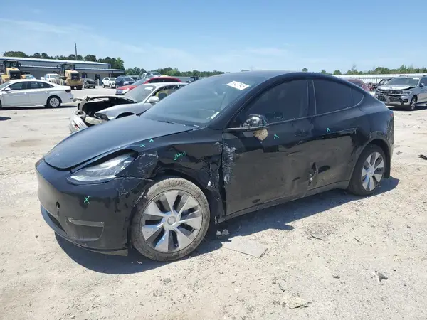7SAYGDEE2PA084828 2023 TESLA MODEL Y - Image 1