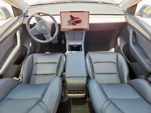 7SAYGDEE2PA087874 2023 TESLA MODEL Y - Image 8