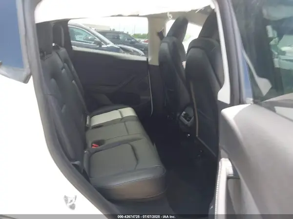 7SAYGDEE2PA088474 2023 TESLA MODEL Y - Image 8