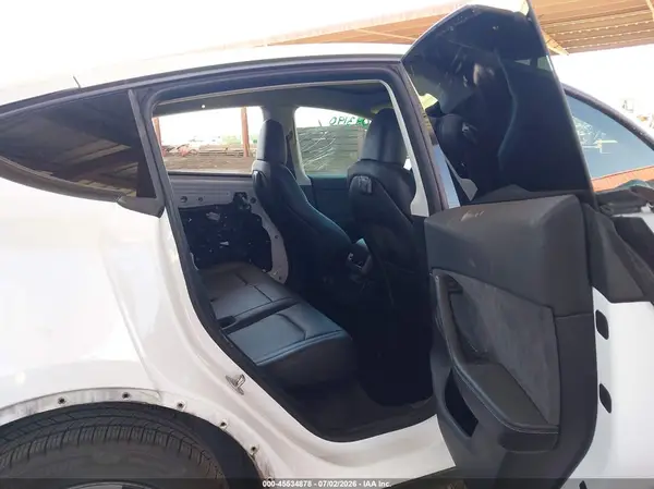 7SAYGDEE2PA093190 2023 TESLA MODEL Y - Image 8