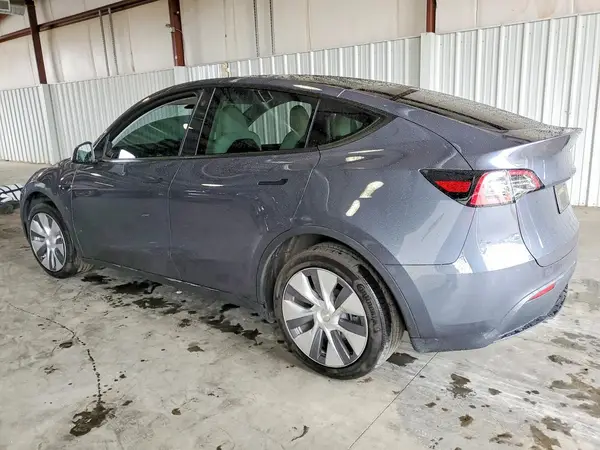 7SAYGDEE2PA101627 2023 TESLA MODEL Y - Image 2