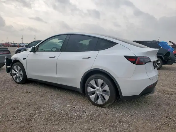 7SAYGDEE2PA102521 2023 TESLA MODEL Y - Image 2