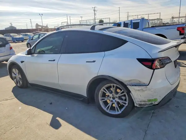 7SAYGDEE2PA102874 2023 TESLA MODEL Y - Image 2